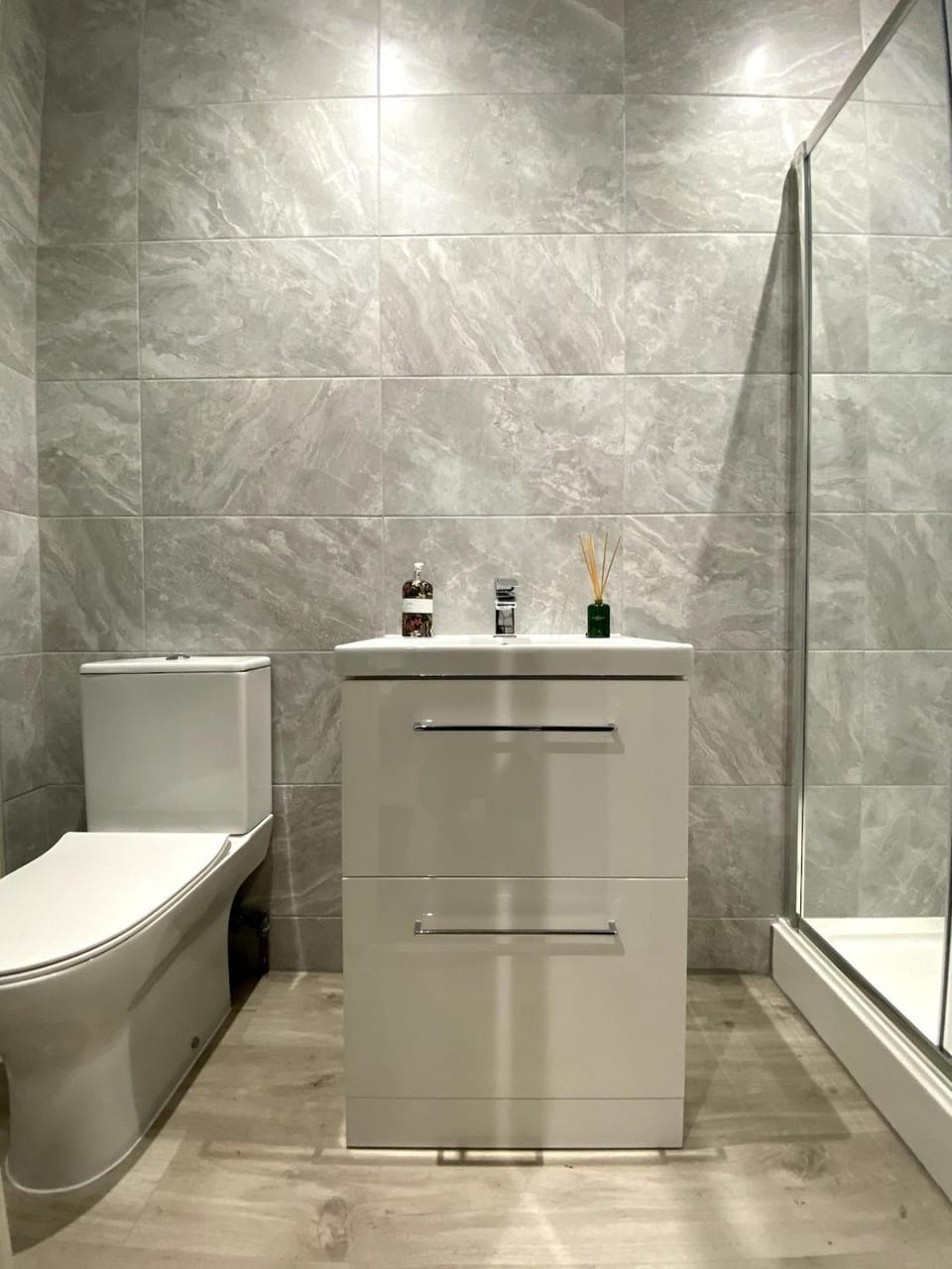 Malthouse Court 1 Bed Apartment in Reading Apartment in Scotland
