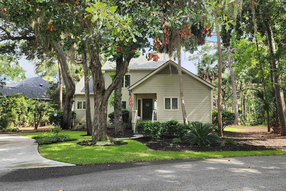 Palmetto Greens - Course Front - Private Pool House in Hilton Head Island