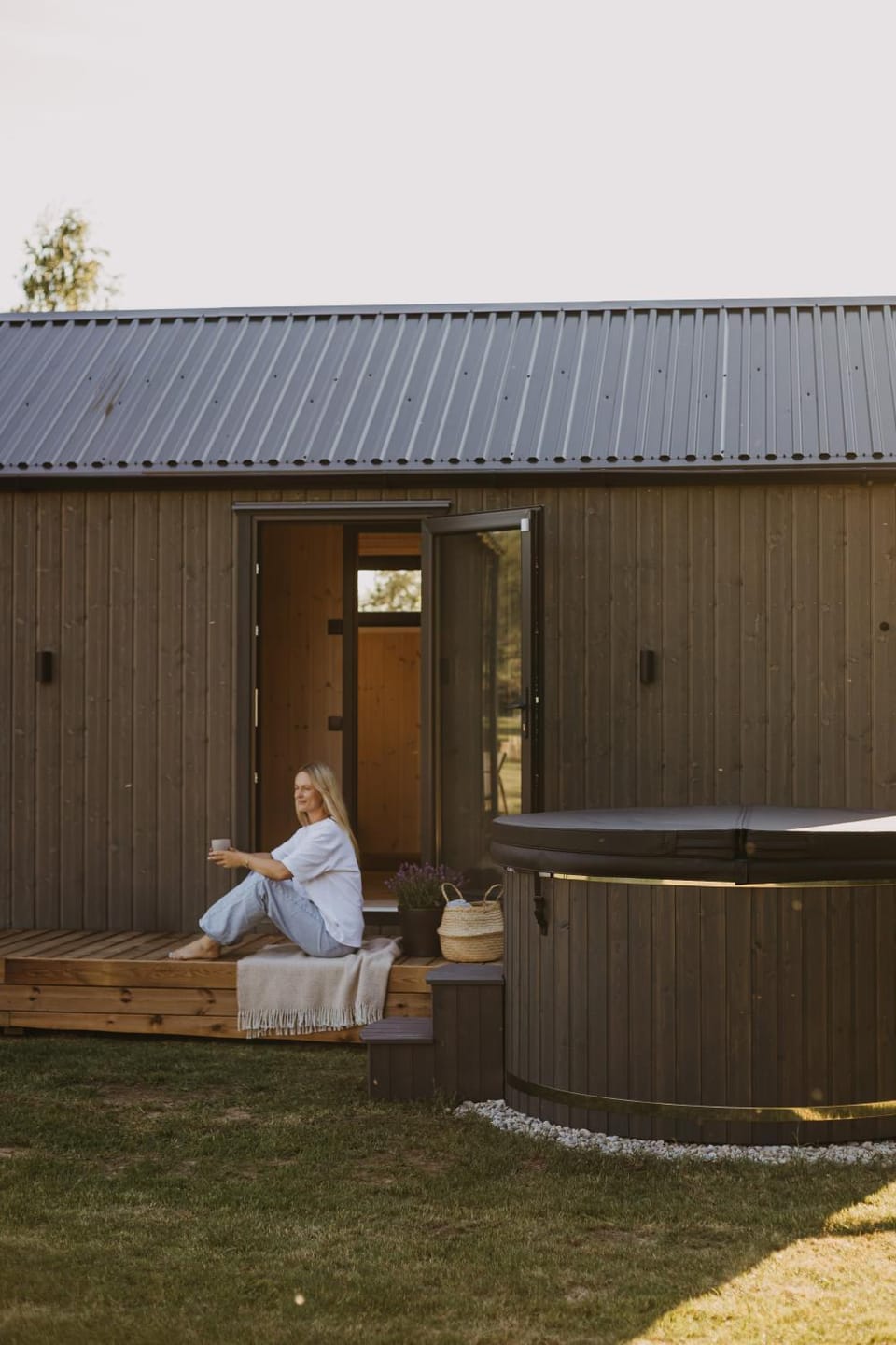 Hot Tub, Hot Tub