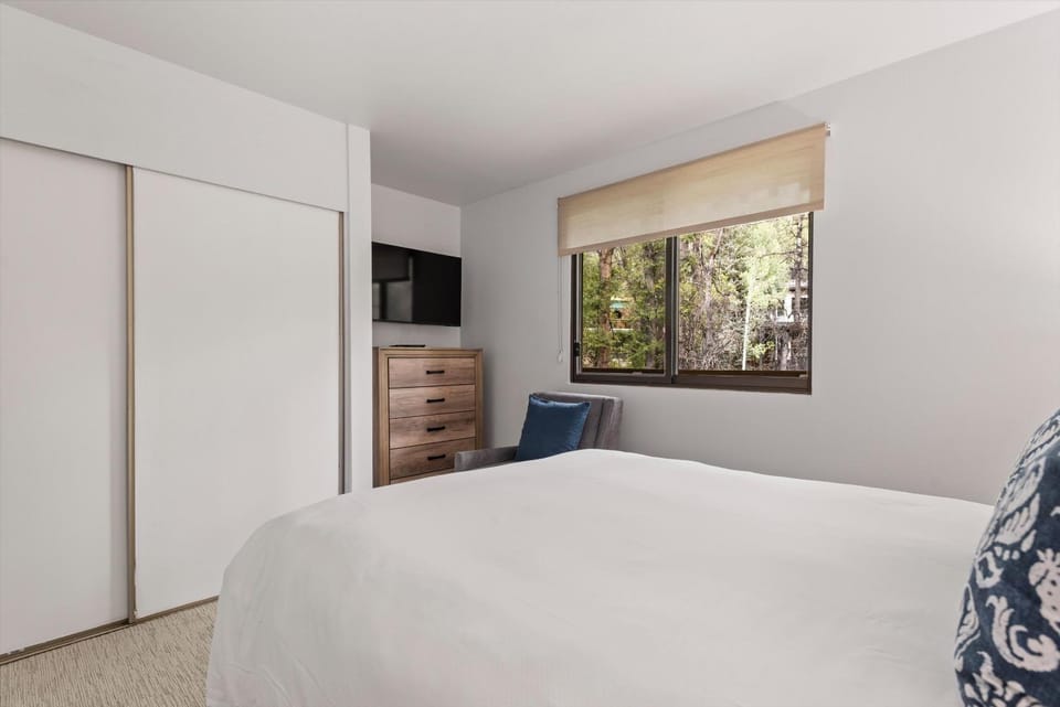 Bed, wardrobe