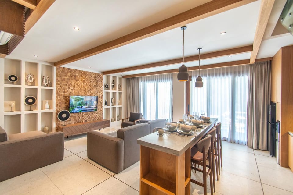 Casa Elevé & Mederra - 3BR Designer Villas Villa in North Kuta