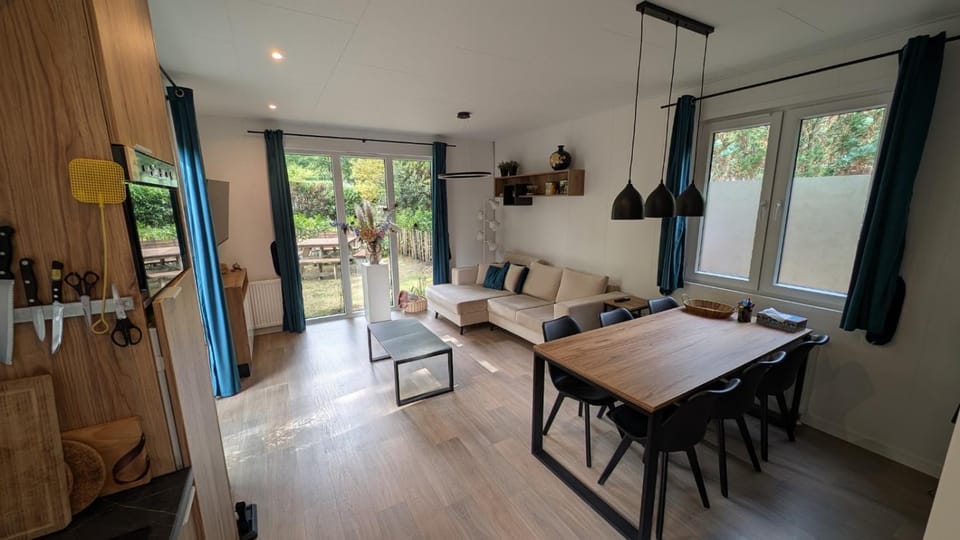 Rustige natuur lodge bij Deventer met privé terras Chalet in Overijssel (province)