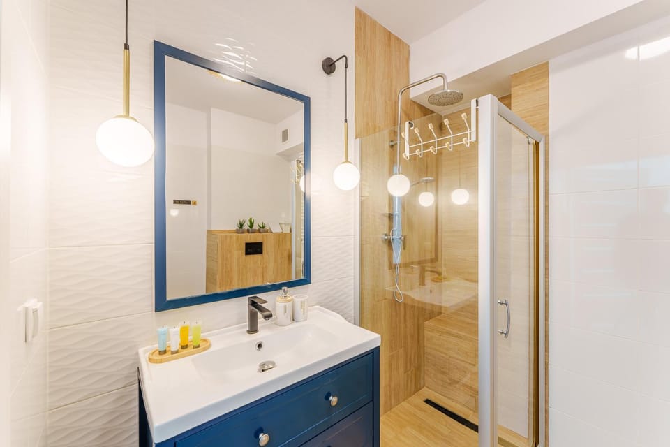 Shower, Bathroom