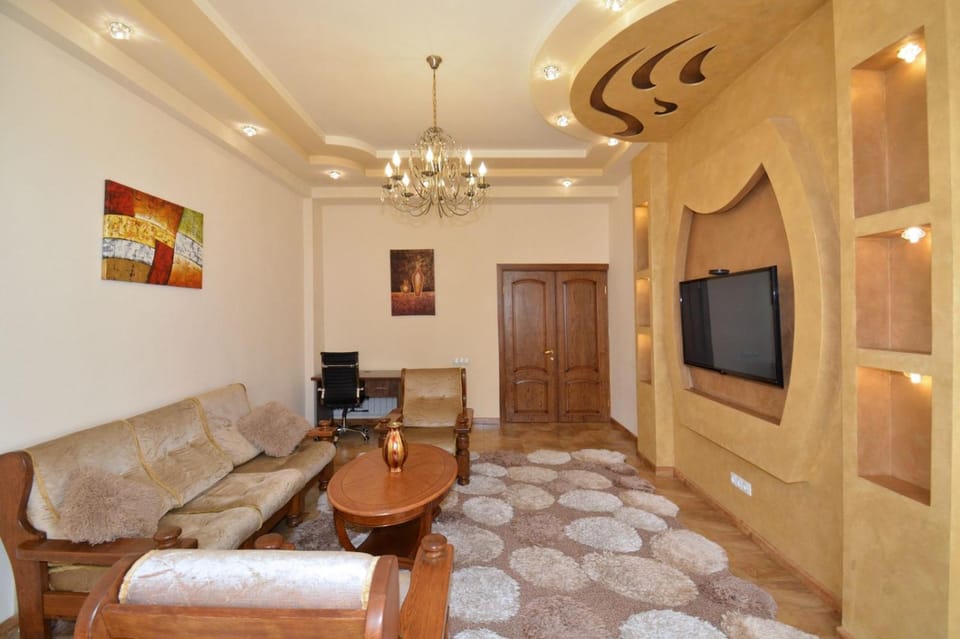 Two Bedrooms Apartment In Malibu Garden Apartment in Yerevan
