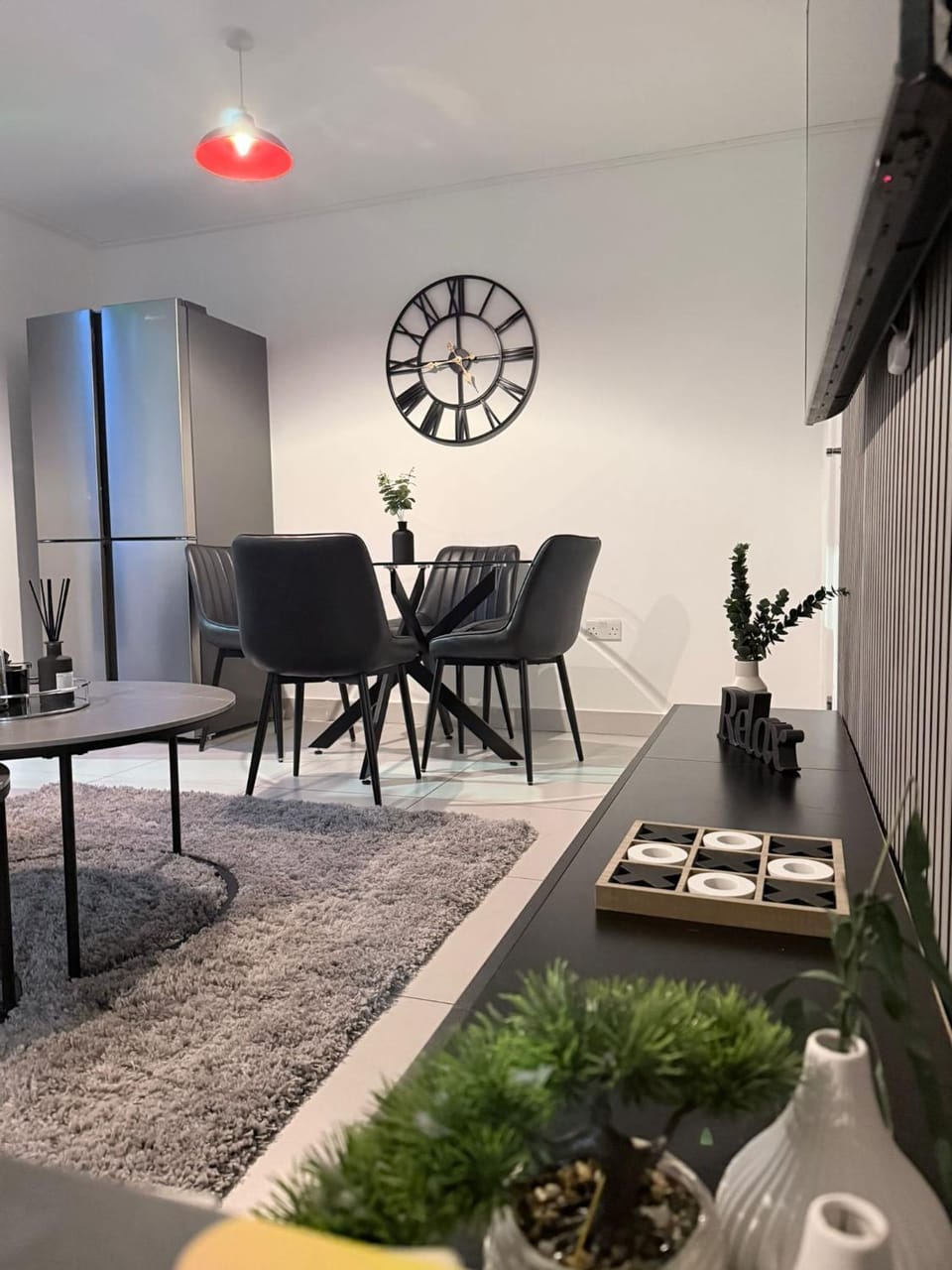 Contemporary 4 Bed Garden Flat in Bermondsey Apartment in London Borough of Southwark
