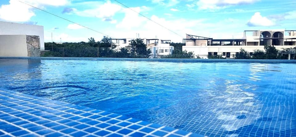 Swimming pool, Swimming pool