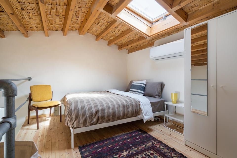 Bed, Photo of the whole room, Bedroom, internet, wardrobe, air conditioner
