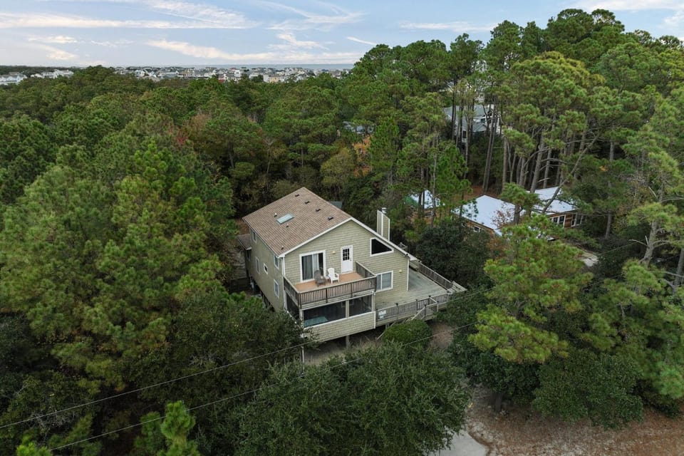 1215 - Corolla Hideaway House in Corolla