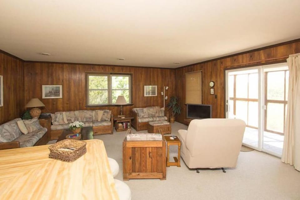 1422 - Captain's Quarters House in Corolla
