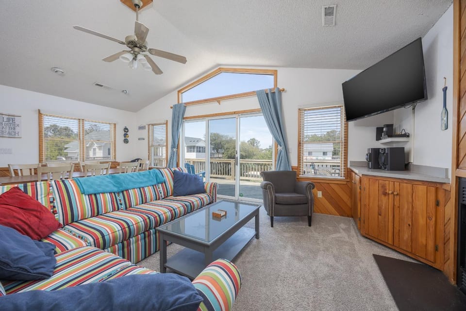 1764 - Sunny Side Up House in Corolla
