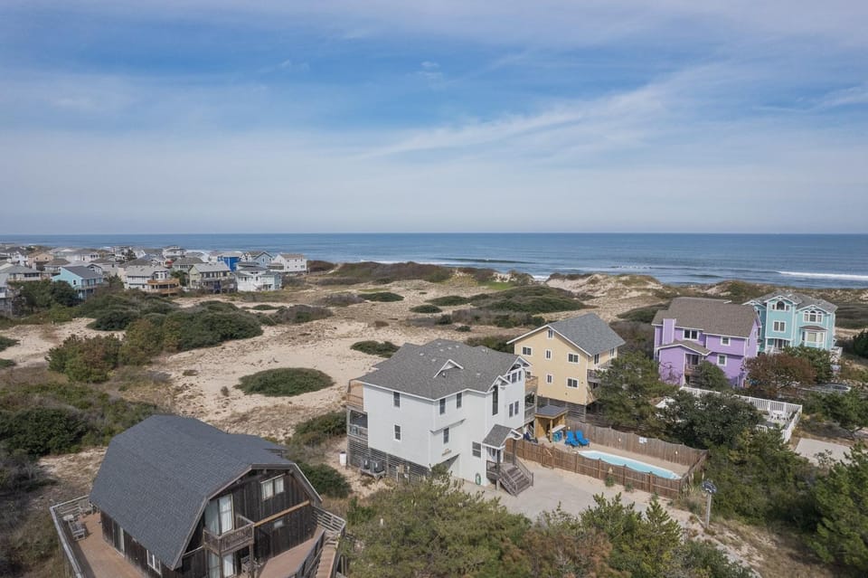 1879 - Beau's Sandcastle House in Corolla