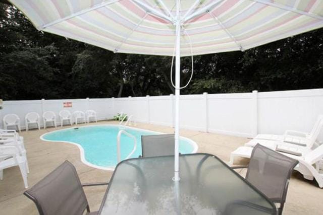 2512 - Duck Dunes House in Port Trinitie