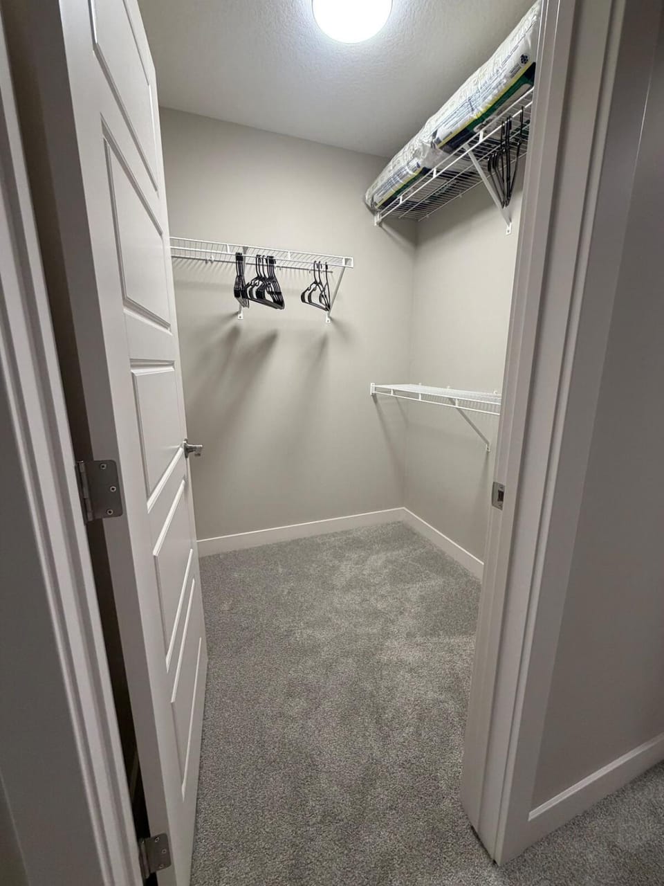 4 Bedroom Duplex house Apartment in Cochrane