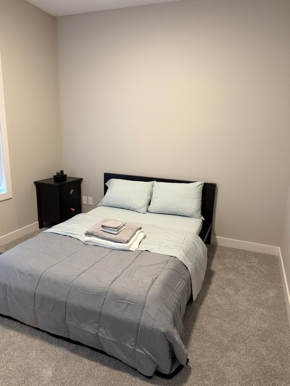 4 Bedroom Duplex house Apartment in Cochrane