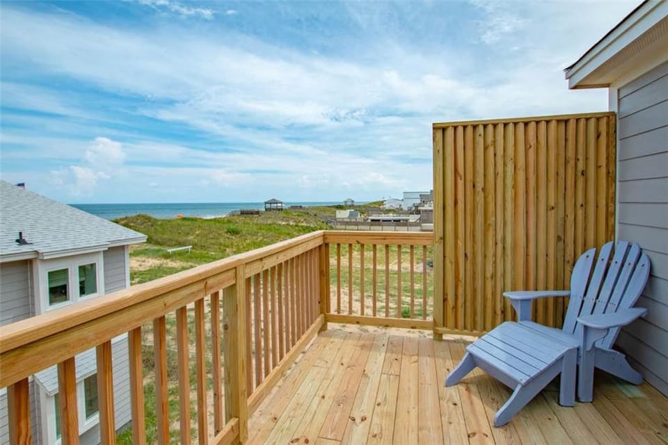 5379 - Big Eyed Fish House in Kill Devil Hills