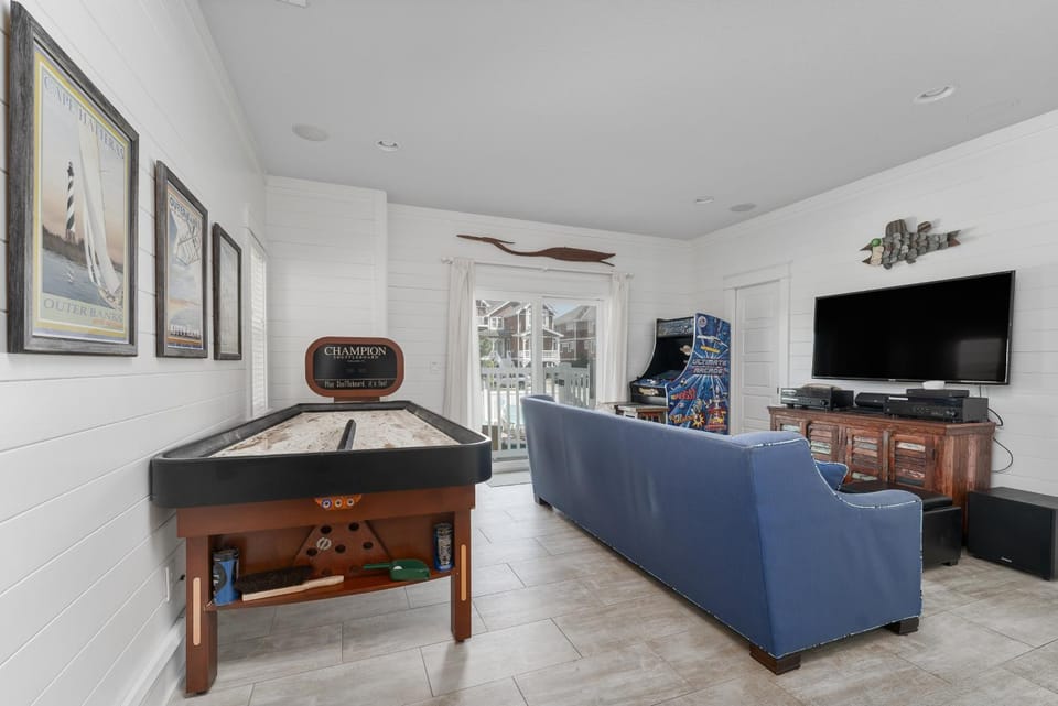5544 - Carolina Surf House in Roanoke Island