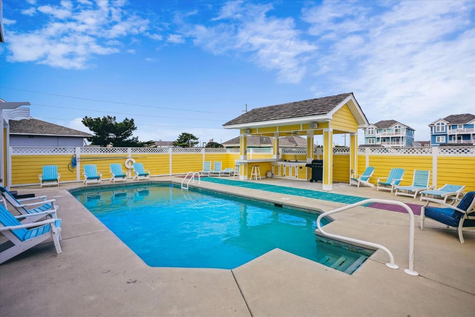 5553 - Tradewinds 6 House in Roanoke Island