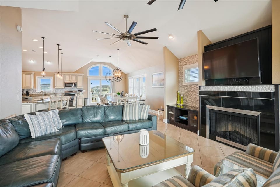5553 - Tradewinds 6 House in Roanoke Island