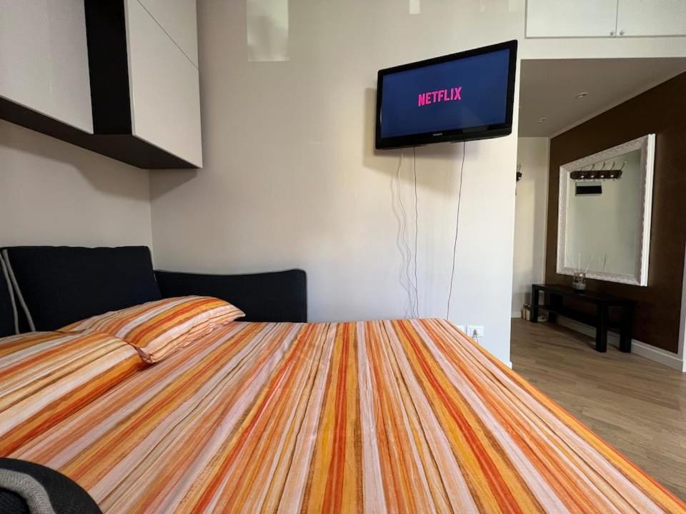 grazioso ed esclusivo appartamento a 10 minuti da malpensa MXP - vicino milano e lago maggiore Apartment in Lombardy