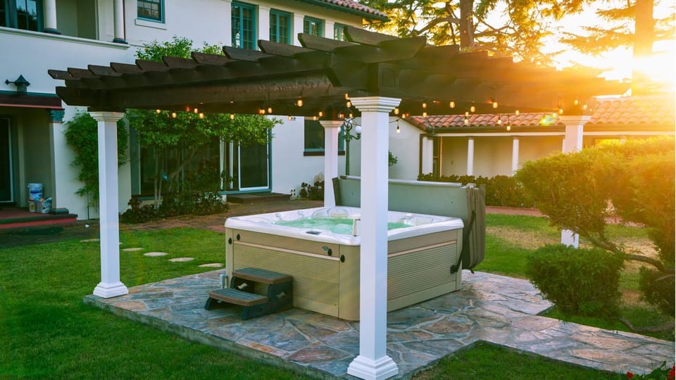 Garden, Hot Tub, Garden view