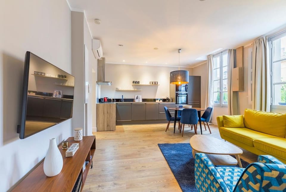 Appartement centre ville, Air Conditionné, 2 suites, parking sur demande Apartment in Aix-en-Provence