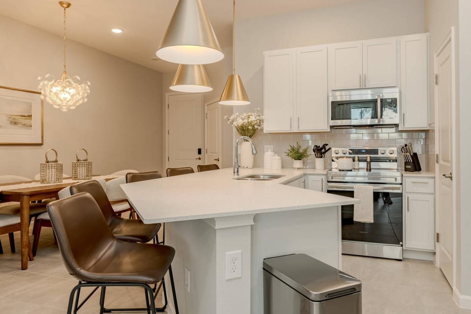 Kitchen or kitchenette, Other, dishwasher, oven, stove