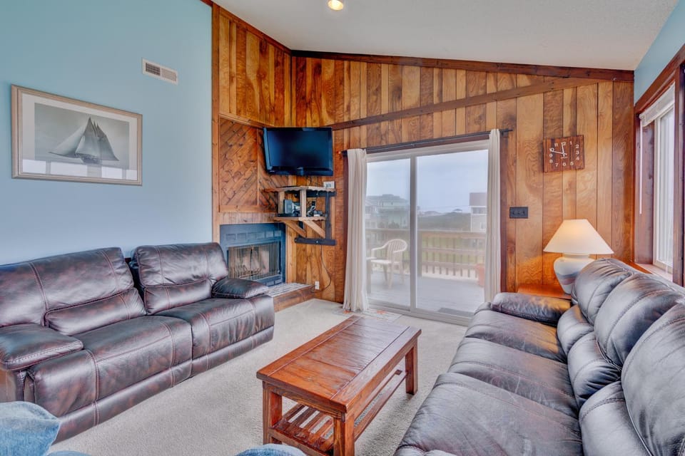 6504 - Eagle's Nest House in Nags Head