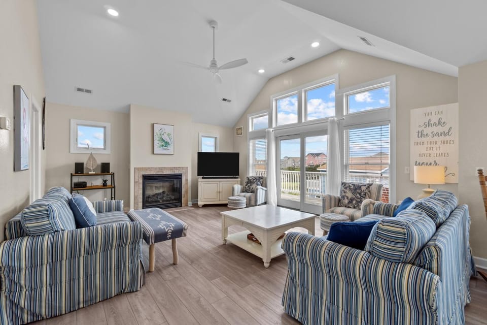 7219 - C-Waves House in Outer Banks
