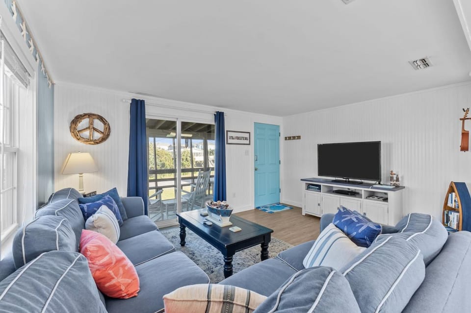 7933 - Salty Sea-Gal House in Hatteras Island