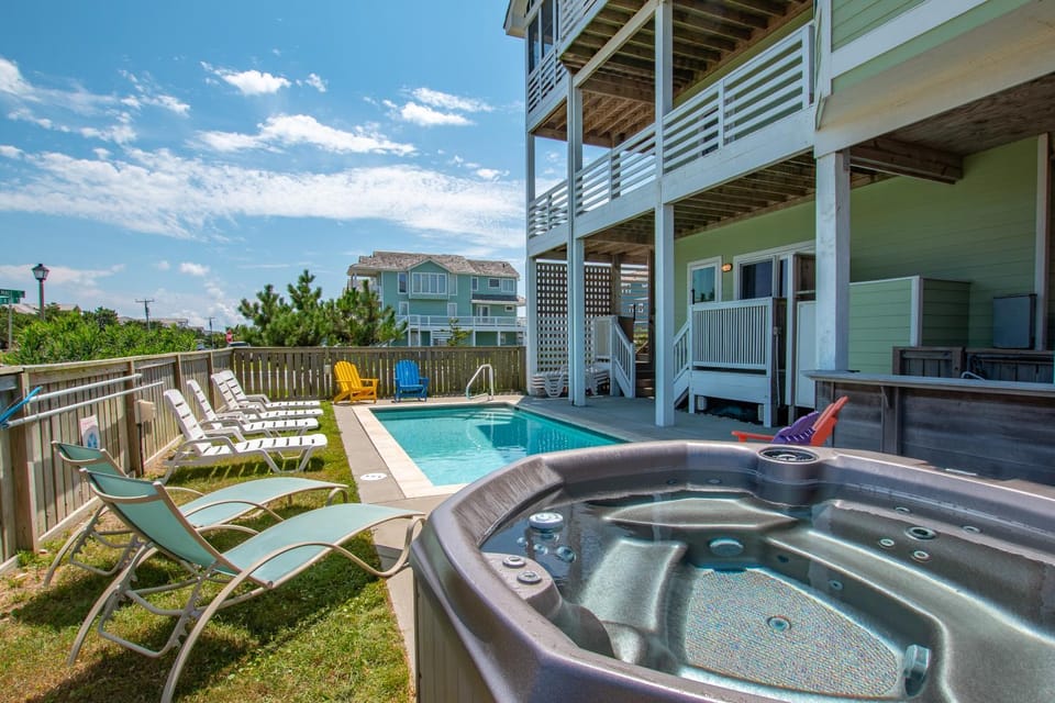 5540 - Magic Triangle House in Roanoke Island