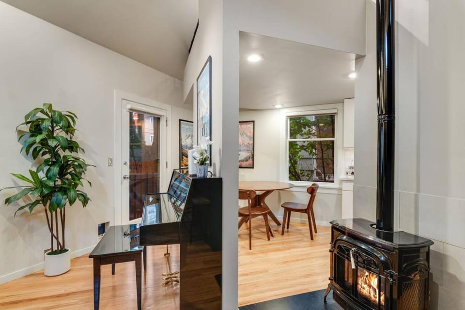 Capitol Hill Urban Oasis House in South Lake Union