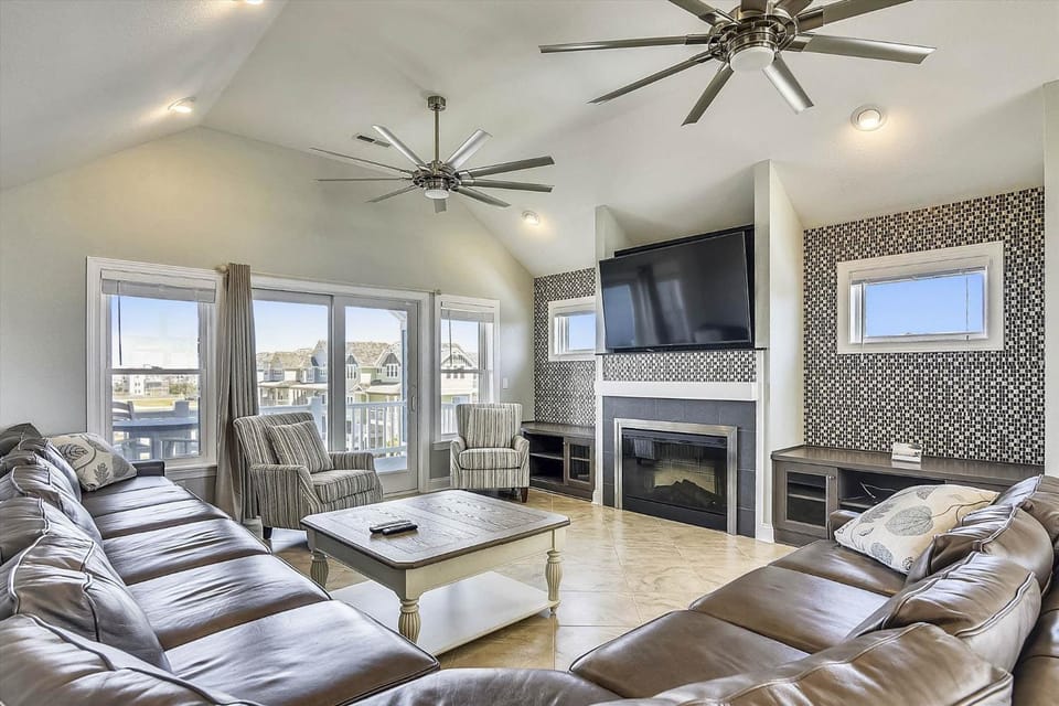 5552 - Tradewinds 1 House in Roanoke Island