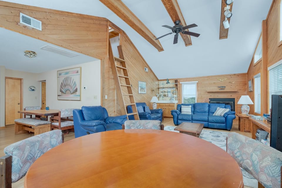 1523 - Moby Vic's House in Corolla