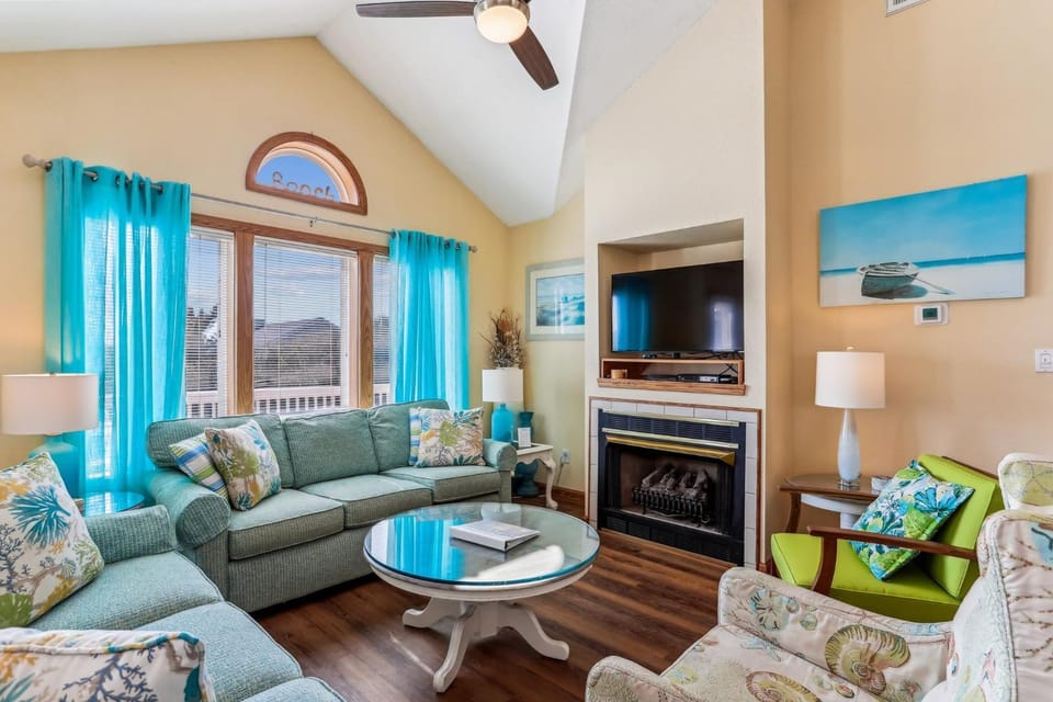 1608 - Margarita Girl House in Corolla
