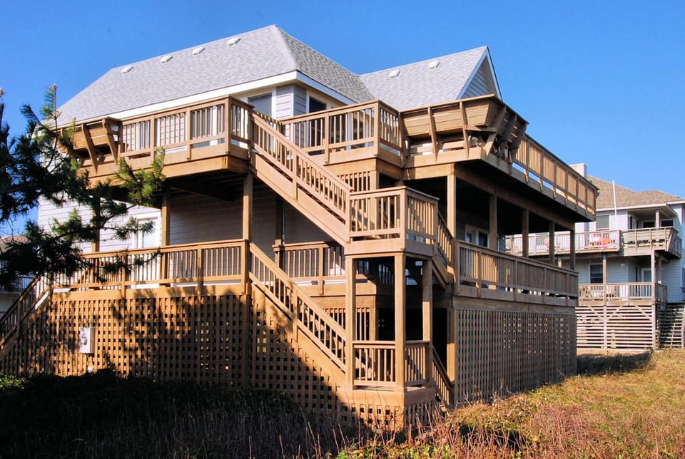 2408 - Herring Gull House in Sanderling