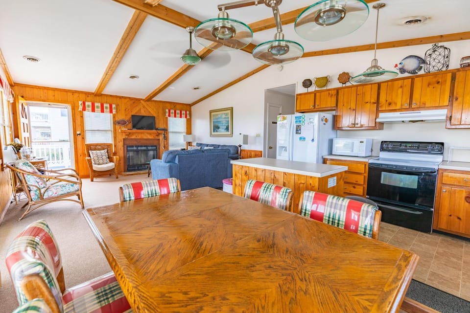 4669 - White Sands House in Southern Shores
