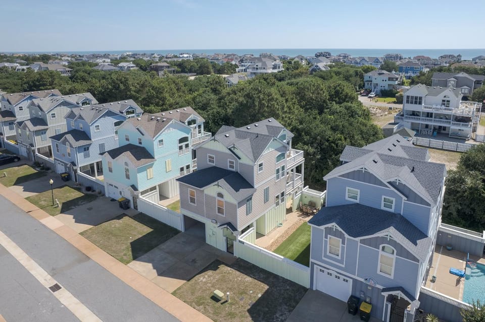 CB31 - Shore Slackers Whelkome House in Corolla