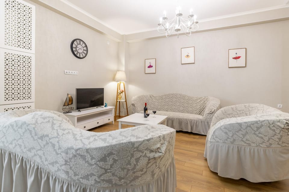 TV and multimedia, Living room, Photo of the whole room, Seating area
