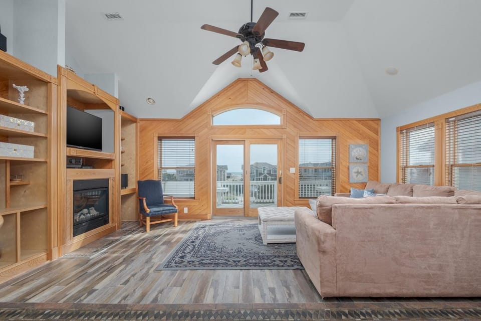 5566 - Pearl Jam House in Nags Head
