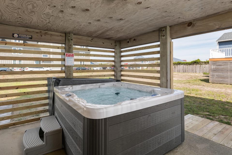 4740 - August's Summer Place House in Kitty Hawk