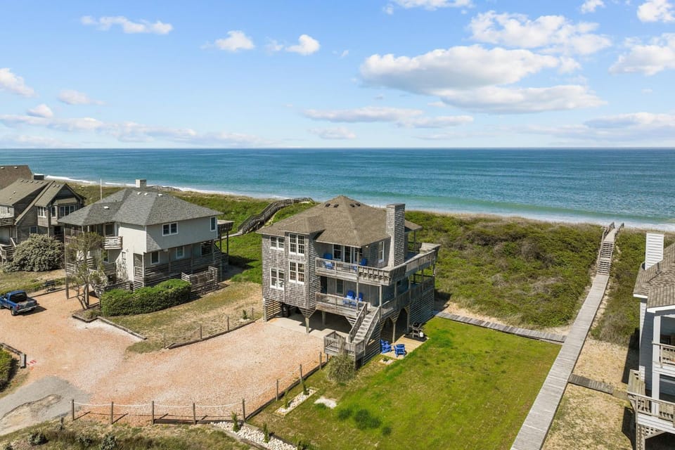 2410 - Come Sail Away House in Duck