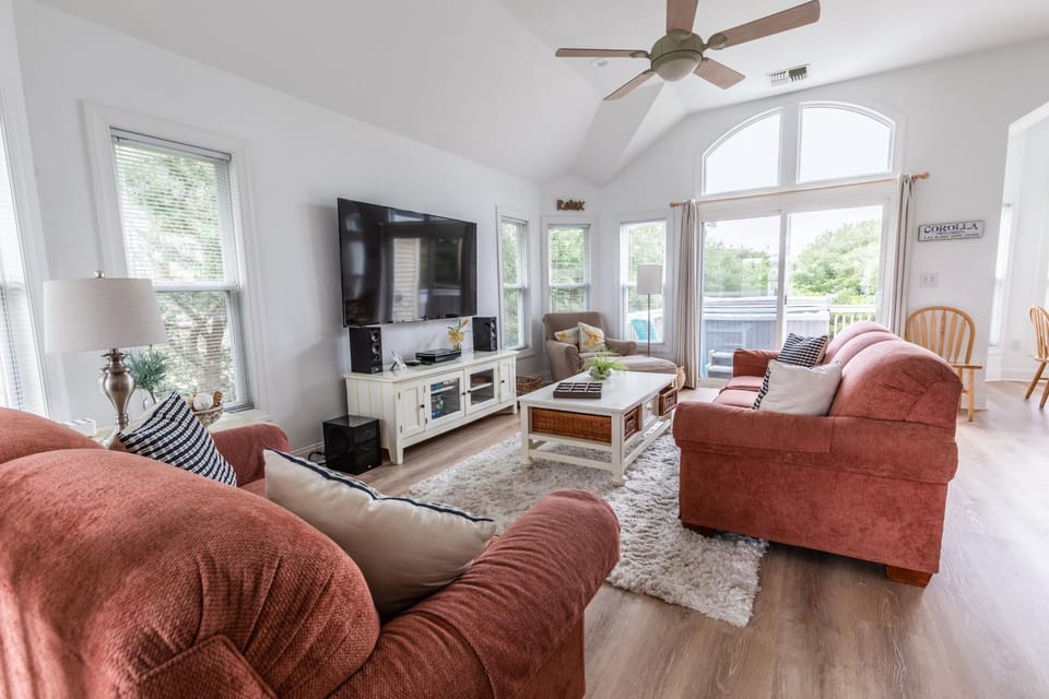 1767 - Fox Snooze House in Corolla