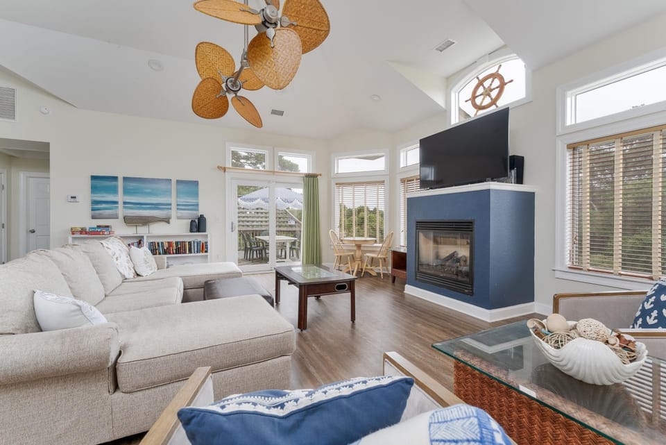 1323 - Sound Sunsets House in Corolla