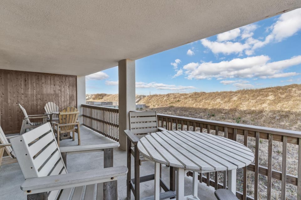5611 - King's Landing House in Nags Head