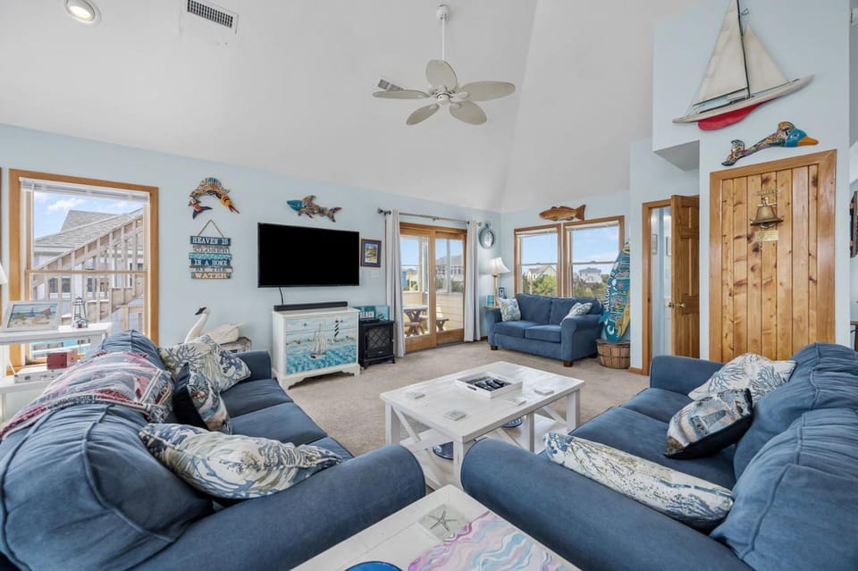 7680 - Sandy Bottom House in Avon