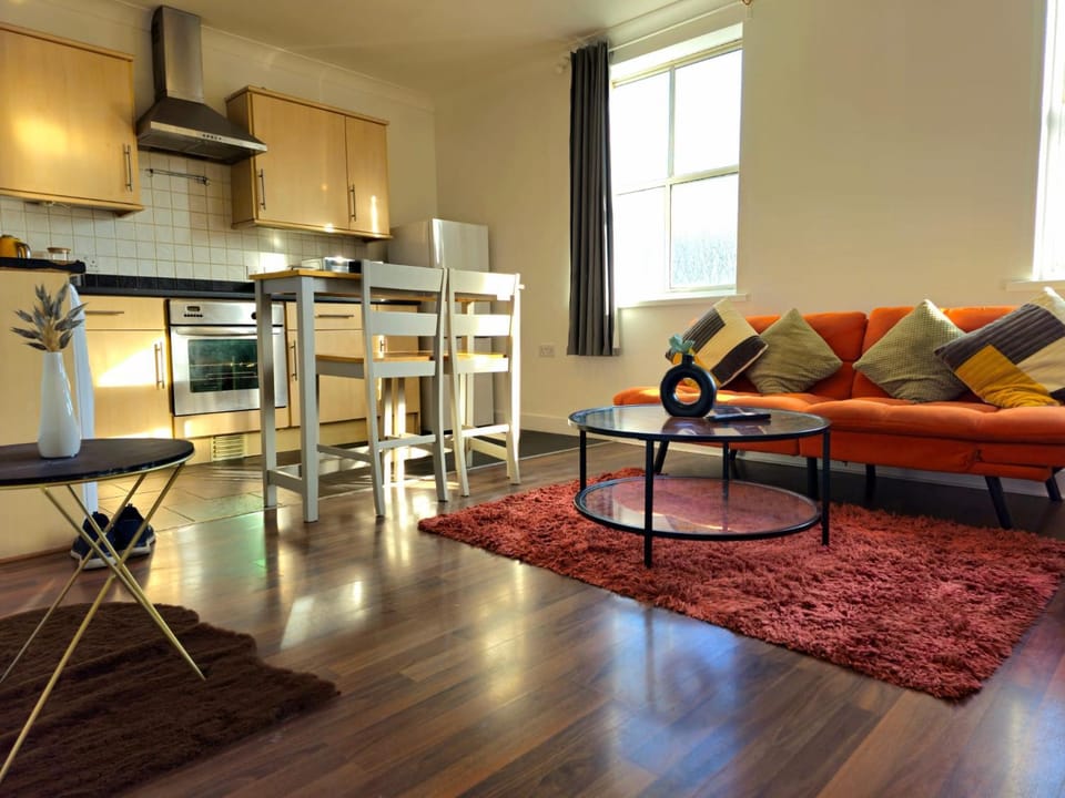 Seating area, Dining area