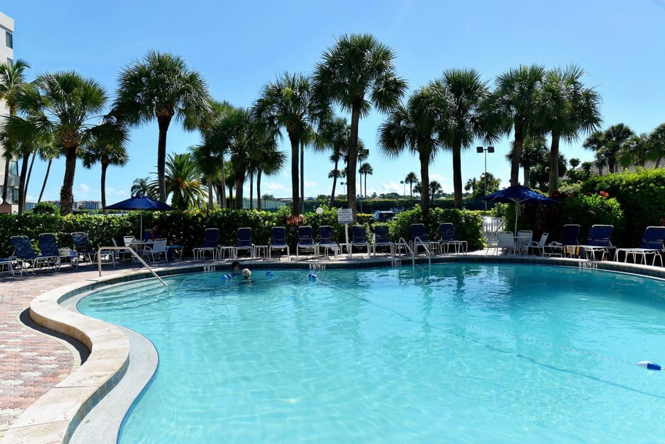 Harbor Towers 424 Apartment in Siesta Beach