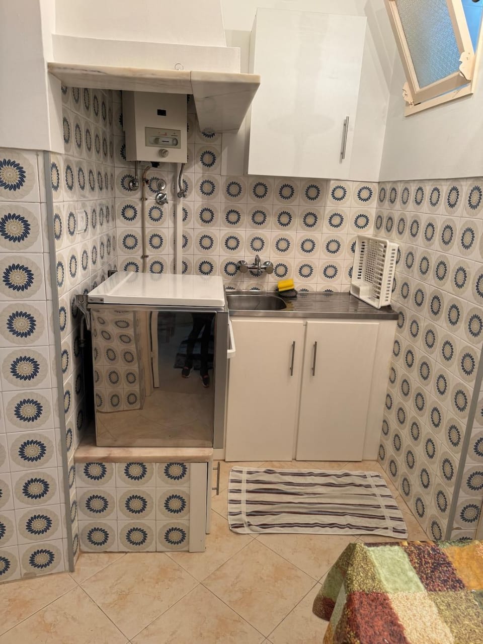 Kitchen or kitchenette, oven, stove
