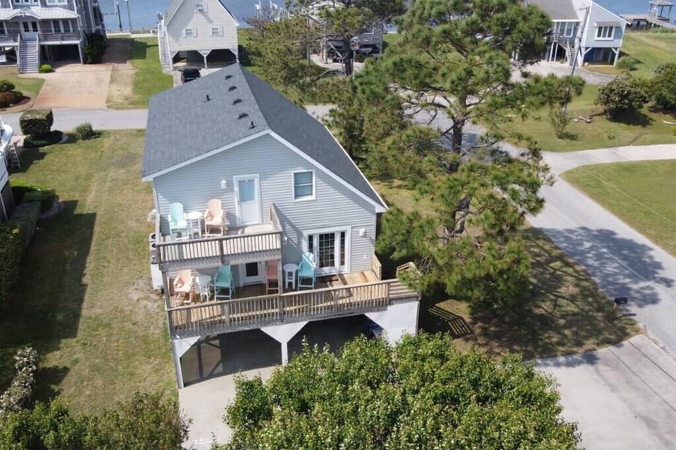 5720 - Island Haven House in Roanoke Island