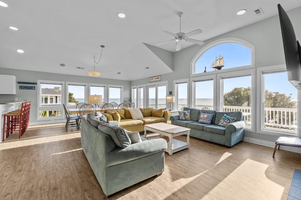 1528 - Sound and Color House in Corolla